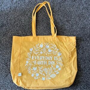 Spritz Yellow Everyday Tote Bag